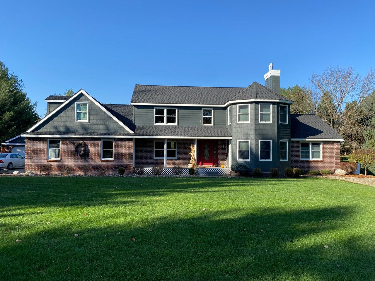 Brunette Home Improvement