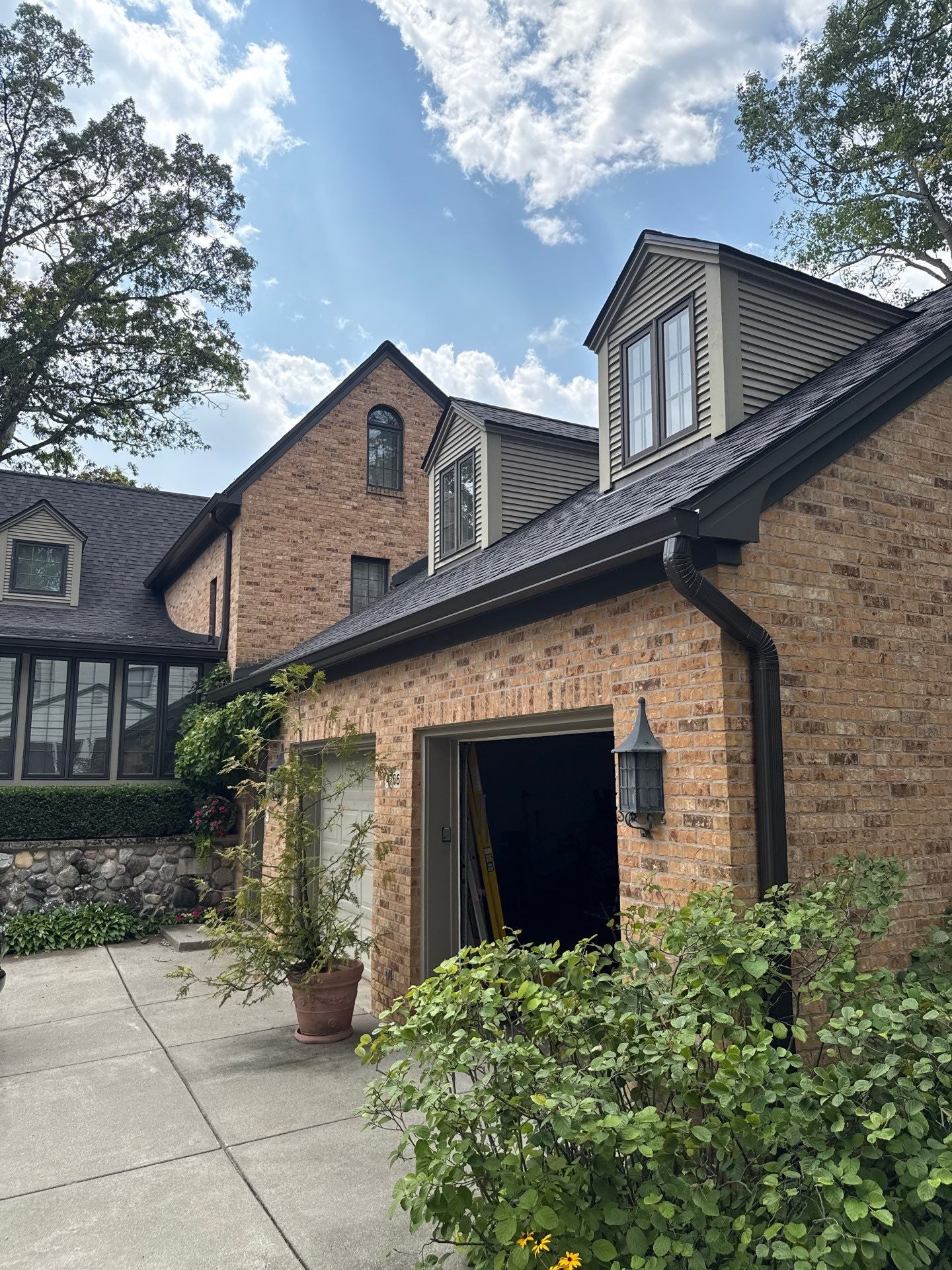 Sunrise Seamless Gutter Company